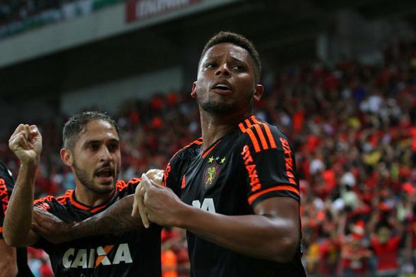 Se no fosse pelo gol salvador do atacante Andr no fim da partida, a primeira derrota dentro de casa teria ocorrido