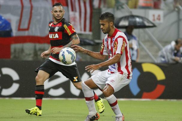 A torcida compareceu. Fez mosaico. E o Nutico at criou oportunidades. Mas no conseguiu aproveit-las. Pagou caro: com gols de Jorge e Guerrero, o Flamengo venceu o Timbu e deu fim  trajetria alvirrubra na Copa do Brasil