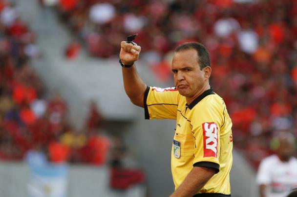 A Arena Pernambuco ficou lotada por 41.994 mil torcedores - novo público recorde do estádio