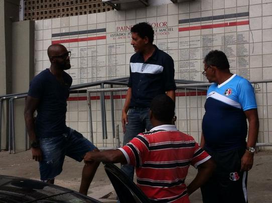 Com documentao em trmite na CBF, o novo centroavante aguarda regularizao para poder atuar