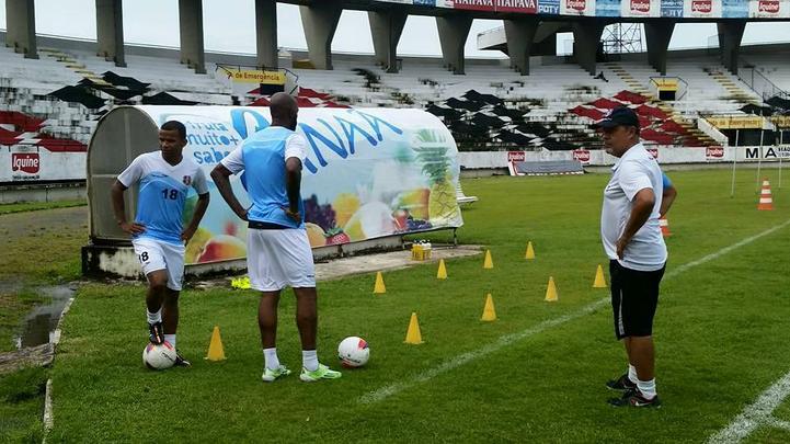 Com documentao em trmite na CBF, o novo centroavante aguarda regularizao para poder atuar