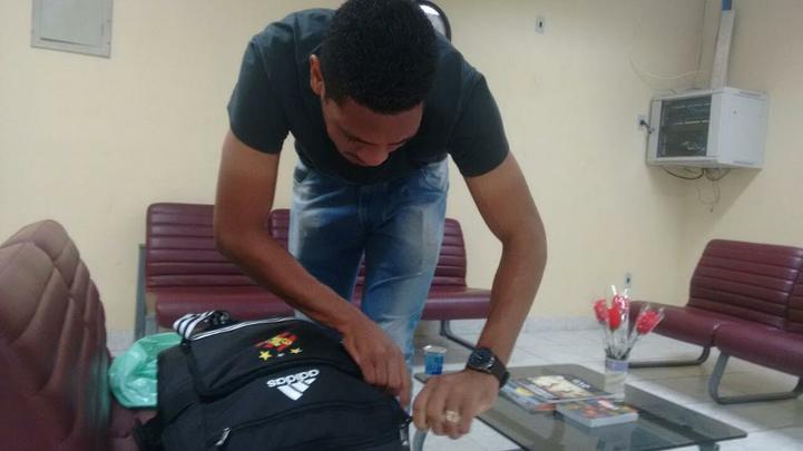 24/7/2015 - O nome do jogador, enfim, apareceu no Boletim Informativo Dirio (BID) da Confederao Brasileira de Futebol (CBF). No como jogador do Sport, ainda, j que o seu vnculo  com o Mirassol-SP. A espera chegou ao fim apenas na tera-feira (28/7), exatamente trs meses depois que o jogador foi anunciado pelo clube. Com isso, ele fez a estreia diante do Cruzeiro, na Arena Pernambuco, pela 16 rodada do Brasileiro.