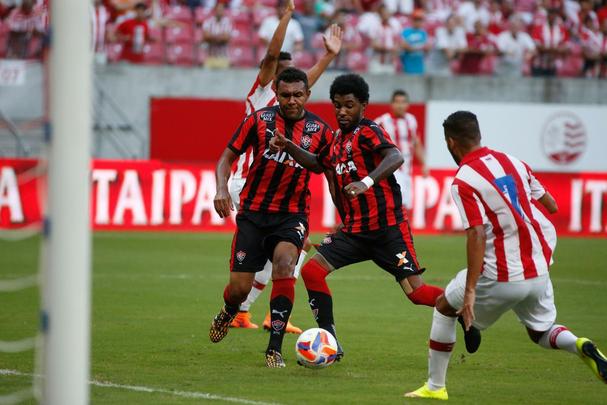 Foi um jogo de muita emoção na Arena Pernambuco. O Náutico saiu atrás no placar, graças a um gol de um ex-jogador doclube: Rhayner. Mas com muita raça, correu atrás e conseguiu reverter, com gols de Douglas e Rafael Pereira, estreante da tarde