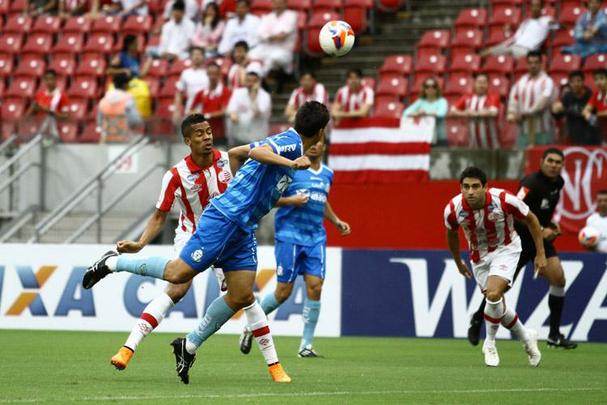 Pela segunda vez nessa Série B, o Náutico desapontou sua torcida dentro de casa. O Timbu conseguiu sair na frente com Fabiano Eller, mas faltou ousadia. Foi o que bastou para o Macaé crescer no jogo e conquistar o empate, com gol do zagueiro Brinner, já no fim do segundo tempo