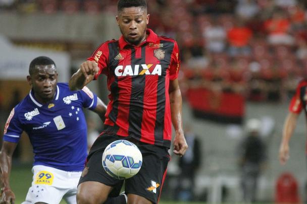 Imagens do confronto entre Sport e Cruzeiro, na Arena Pernambuco, pela 16 rodada do Campeonato Brasileiro