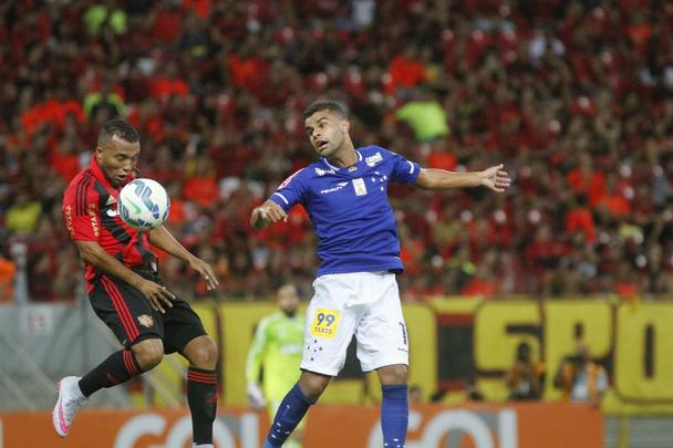 Imagens do confronto entre Sport e Cruzeiro, na Arena Pernambuco, pela 16 rodada do Campeonato Brasileiro