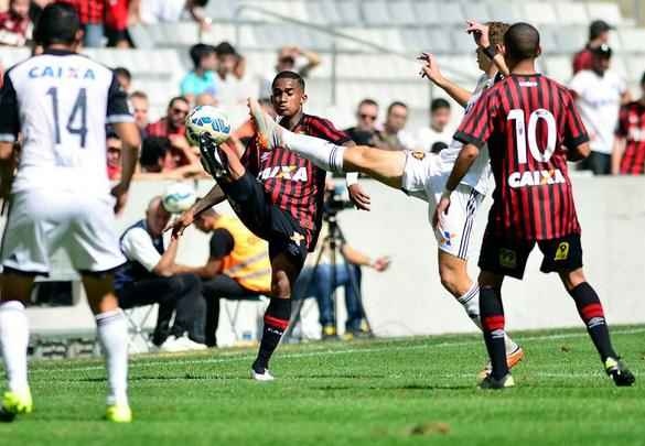 Sport e Atlético Paranaense ficaram no empate em 1 a 1 na Arena da Baixada