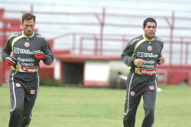Revelado no Náutico, Rodolpho fez parte dos elencos dos últimos três títulos do clube, em 2001, 2002 e 2004, sempre na suplência. Em 2005 foi titular durante a campanha da Série B, que culminou com a eliminação para o Grêmio na Batalha dos Aflitos. No ano seguinte, também fez parte do elenco que conseguiu o acesso à Série A. Após deixar o Alvirrubro, em 2007, Rodolpho passou por Uberaba, Fortaleza, América-RN, Ypiranga-RS e Chapecoense, pelo qual foi campeão catarinense em 2011, sendo eleito também o melhor goleiro da competição. Em seguida, defendeu o Marcílio Dias até 2013. Depois, o arqueiro passou por uma cirurgia no ombro e fez o tratamento no Náutico até ser anunciado como reforço do clube em junho deste ano. A sua última partida com a camisa alvirrubra foi em julho de 2007 quando o Náutico perdeu por 4 a 1 para o Cruzeiro, nos Aflitos, pelo Brasileiro da Série A.
