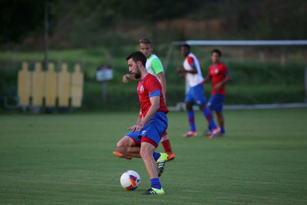 Novo treinador do Náutico, Gilmar Dal Pozzo se apresentou no Centro de Treinamento do clube e traçou metas para o restante da Série B do Brasileiro após treinamento dos jogadores reservas da equipe. Lateral esquerdo Paulo Henrique também se integrou ao elenco.