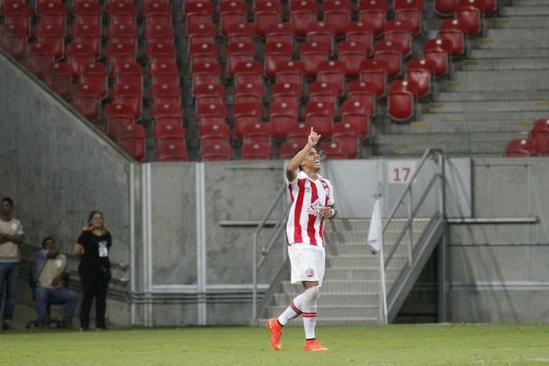 Com gols de Daniel Morais, Ronaldo Alves e Bérgson, o Timbu venceu a partida deste sábado