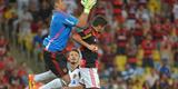 2 rodada - Flamengo 2 x 2 Sport: A atpica partida em que Diego Souza terminou o jogo como goleiro, tinha tudo para ter um final feliz para o Leo. Sem substituto para Magro, machucado, o meia foi para o gol e no evitou o gol de empate de verton, aos 51 minutos do segundo tempo, no Maracan.