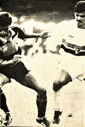 28/04/1991 - So Paulo 2x0 Sport - Gilberto; Givaldo, Ailson, Mrcio Alcntara, Glauco; Atade, Moura, Dinho (Mirandinha), Agnaldo, Lopes; Hlio (Fbio). Comandado por Arthur Bernardes, este foi o time do Sport que foi ao Morumbi e, pelo Campeonato Brasileiro, foi derrotado pelo Tricolor. Os gols dos donos da casa foram marcados por Ra e Mller.