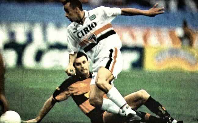 17/10/1999 - So Paulo 4x1 Sport - No foi uma partida de futebol. Foi um show de atacante Frana. Com trs gols, o artilheiro arrasou o Sport que foi a campo com Albrico; Drio (Wilson Gottardo), Sandro Blum, Mrcio Goiano, Juninho Rodrigues; Wallace, Emerson, Juninho Petrolina, Chiquinho Pernambucano (Leandro Tavares), Nildo (Saulo); Leonardo. O time de Givanildo Oliveira ainda descontou com o zagueiro Mrcio Goiano. Alm de Frana, Carlos Miguel tambm marcou para o So Paulo.