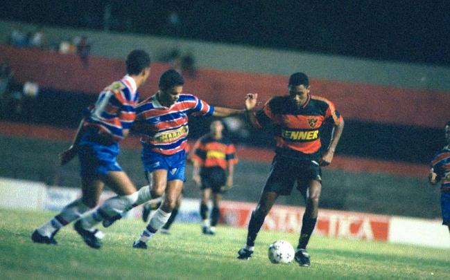 Com 9 gols no Brasileiro de 1997, Didi ficou marcado na histria do Sport como um dos maiores artilheiros do clube em Campeonatos Brasileiros.