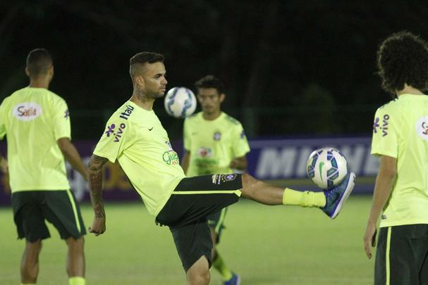 A Seleo Olmpica realizou a primeira movimentao em solo pernambucano visando o confronto com os Estados Unidos, na prxima quarta-feira, na Ilha