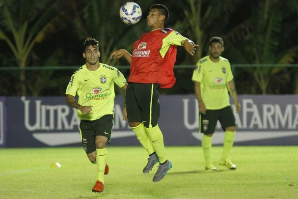 A Seleo Olmpica realizou a primeira movimentao em solo pernambucano visando o confronto com os Estados Unidos, na prxima quarta-feira, na Ilha