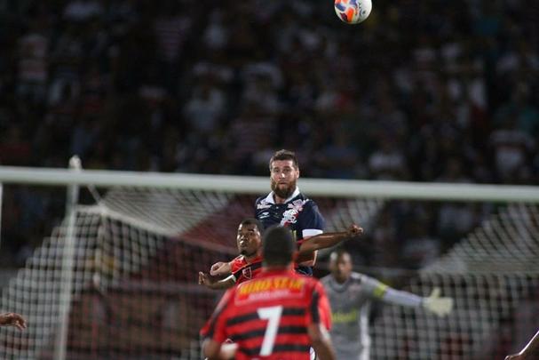 Santa Cruz encara o Oeste pela 35ª rodada da Série B do Brasileirão