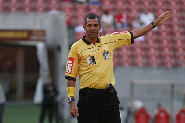 Nutico recebe o Bahia na Arena Pernambuco pelo Brasileiro da Srie B de 2015