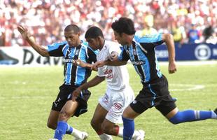 Aos 35 anos, Marcelo Costa acaba de ser rebaixado para a Srie B atuando pelo Joinville.