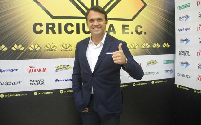 Dejan Petkovic - O sérvio foi um dos técnicos mais elogiados da Série B em 2015 durante sua rápida passagem pelo Criciúma. A falta de resultados lhe custou o emprego, mas seu nome está valorizado para 2016