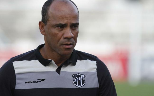 Sérgio Soares - Rodado pelo mercado do futebol nordestino, o técnico comandou o Bahia durante quase todo o ano de 2015, sendo campeão estadual e vice da Copa do Nordeste. Foi demitido durante a Série B