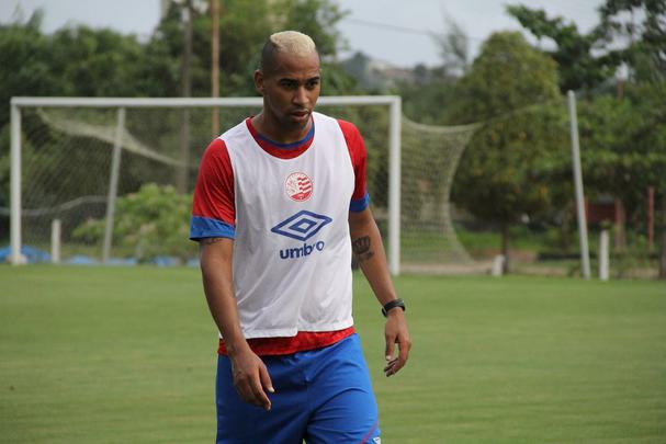 Thiago Santana (atacante), que jogou a ltima Srie A pelo Figueirense.
