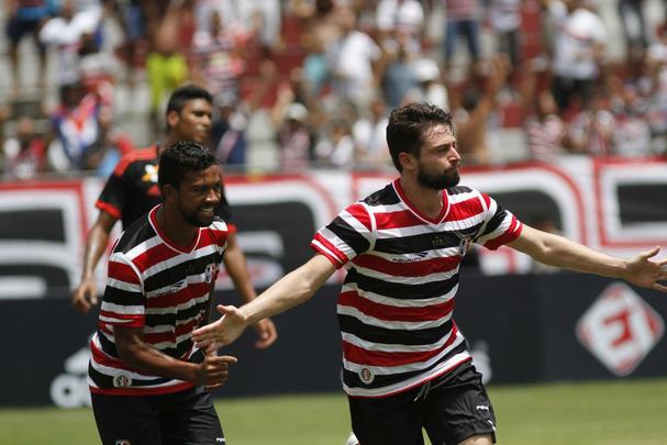 Sob sol forte, equipe do Santa Cruz bateu o Flamengo por 3 a 1 no primeiro grande teste da temporada 2016