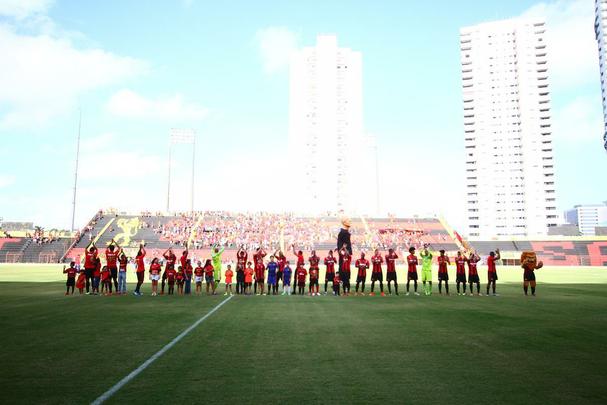 Em amistoso internacional, Sport faz primeiro jogo na temporada diante da torcida