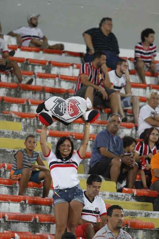 
Se o esquema que Martelotte usou na ltima Srie B e no amistoso frente ao Flamengo, no ltimo domingo, j era considerado bastante predisposto ao ataque, o utilizado diante do time paraibano foi ainda mais