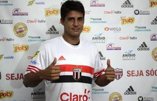 Moradei, volante ex-Santa Cruz, tambm foi anunciado pelo Botafogo/SP