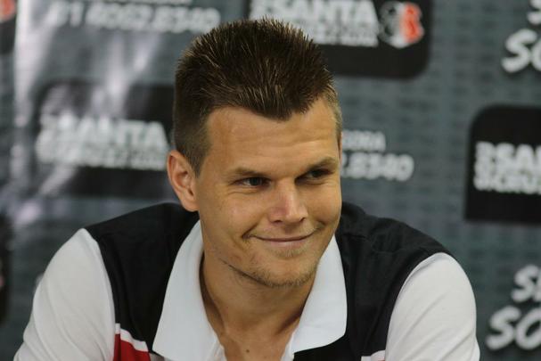 Alemo joga a terceira temporada consecutiva pelo Tricolor do Arruda. Chegou a ser considerado um dos pilares defensivos do elenco, mas caiu de produo e terminou as competies regionais no banco. 