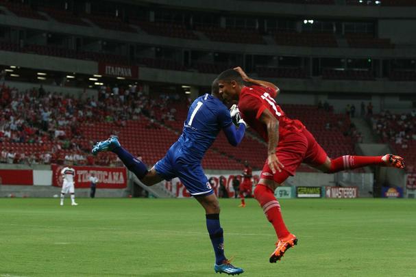 Nutico vence o Santa Cruz no primeiro clssico do ano por 2 a 0, na Arena Pernambuco 
