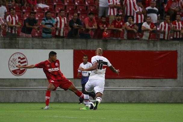Nutico vence o Santa Cruz no primeiro clssico do ano por 2 a 0, na Arena Pernambuco 
