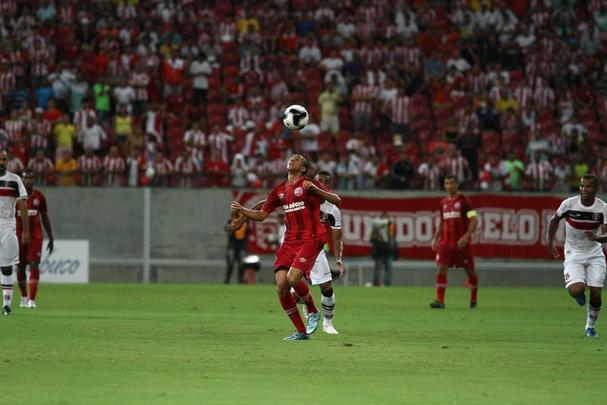 Nutico vence o Santa Cruz no primeiro clssico do ano por 2 a 0, na Arena Pernambuco 