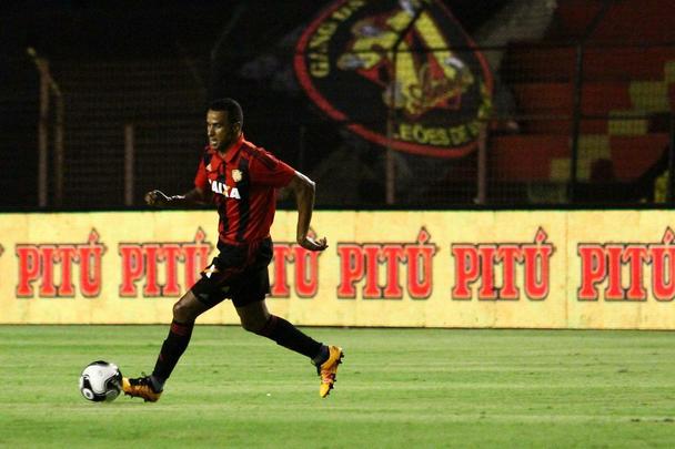 Apesar de criticado na primeira partida, Serginho continuou como titular do Leo