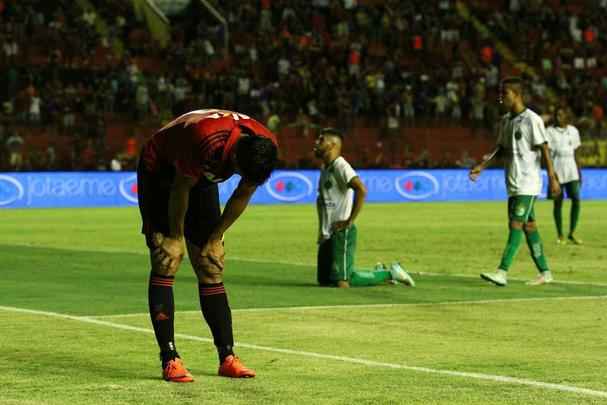 O Amrica quebrou um tabu de 43 anos sem perder para o Sport na Ilha do Retiro com a vitria por 1 a 0. 