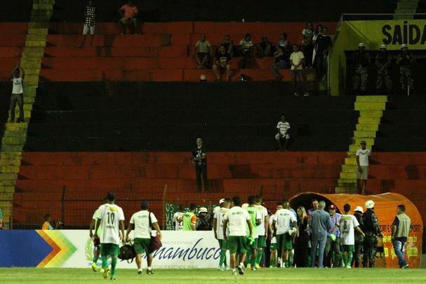 O Amrica quebrou um tabu de 43 anos sem perder para o Sport na Ilha do Retiro com a vitria por 1 a 0. 