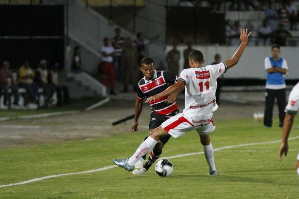 O Tricolor entrou em campo pela segunda vez no Campeonato Pernambucano e não passou de um empate com o Salgueiro: 1 a 1