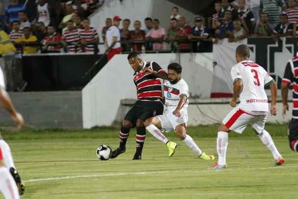 O Tricolor entrou em campo pela segunda vez no Campeonato Pernambucano e não passou de um empate com o Salgueiro: 1 a 1