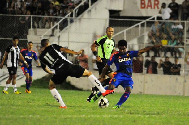 Sport bate o Central e conquista a primeira vitória no Campeonato Pernambucano