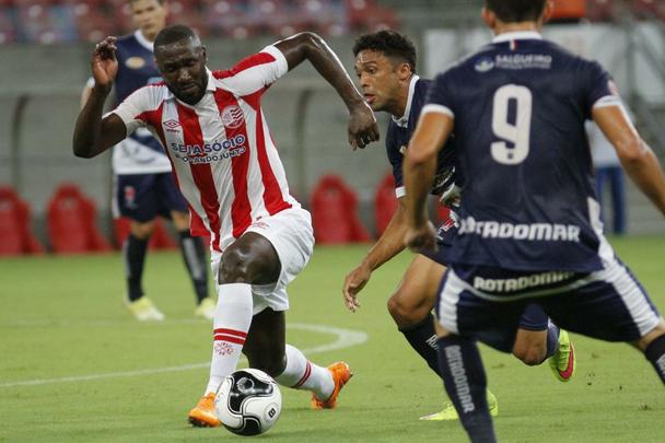 Com gol de Daniel Morais, time alvirrubro sai na frente do Carcará na Arena Pernambuco
