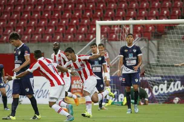 Com gol de Daniel Morais, time alvirrubro sai na frente do Carcará na Arena Pernambuco