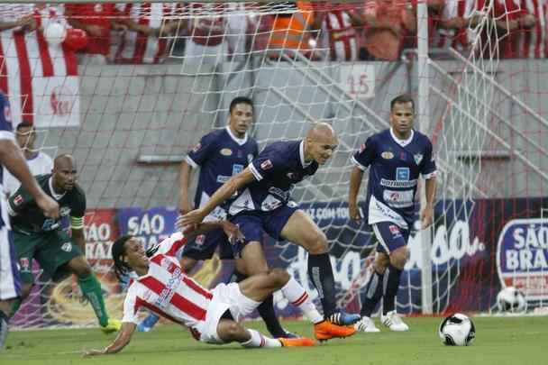 Contra o vice-líder, Timbu encontrou mais dificuldades, mas manteve os 100% após três vitórias consecutivas no Estadual