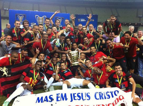 2014 - A Copa do Nordeste de 2014, que trouxe o tricampeonato leonino, começou com descrédito para o Sport. Em determinado momento, a classificação para a segunda fase era vista como improvável, mas foi conquistada na última rodada. Na final, o Leão venceu o Ceará na Ilha por 2 a 0 e empatou em 1 a 1 na Arena Castelão. Os três gols do Leão nas finais foram de Neto Baiano (dois) e Danilo.