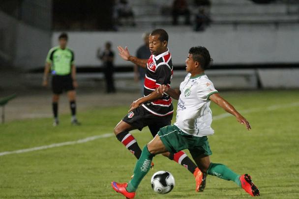 Tricolores saem na frente no primeiro tempo no Arruda com gols de Wallyson e Bruno Moraes