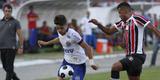 Santa Cruz peca nas finalizações e perde para o Bahia na estreia da Copa do Nordeste