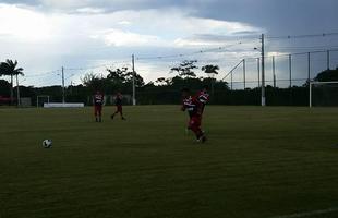 Tricolor de Ao fez treinamento com presena do ex-atacante leonino, Hernane Brocador, e executivo de futebol Nei Pandolfo
