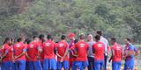 Gilmar Dal Pozzo e elenco do Nutico no se importaram com a forte chuva e treinaram com afinco para a partida contra o Amrica