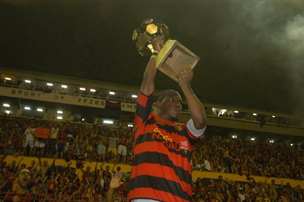 2006 - O último título do Sport sobre o Santa Cruz: na final do Pernambucano 2006