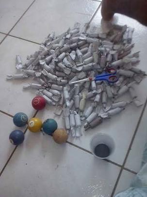 Internauta Ana Beatriz Venceslau enviou fotos de artefatos caseiros apreendidos pela polícia, que seriam utilizado em nova briga entre torcedores